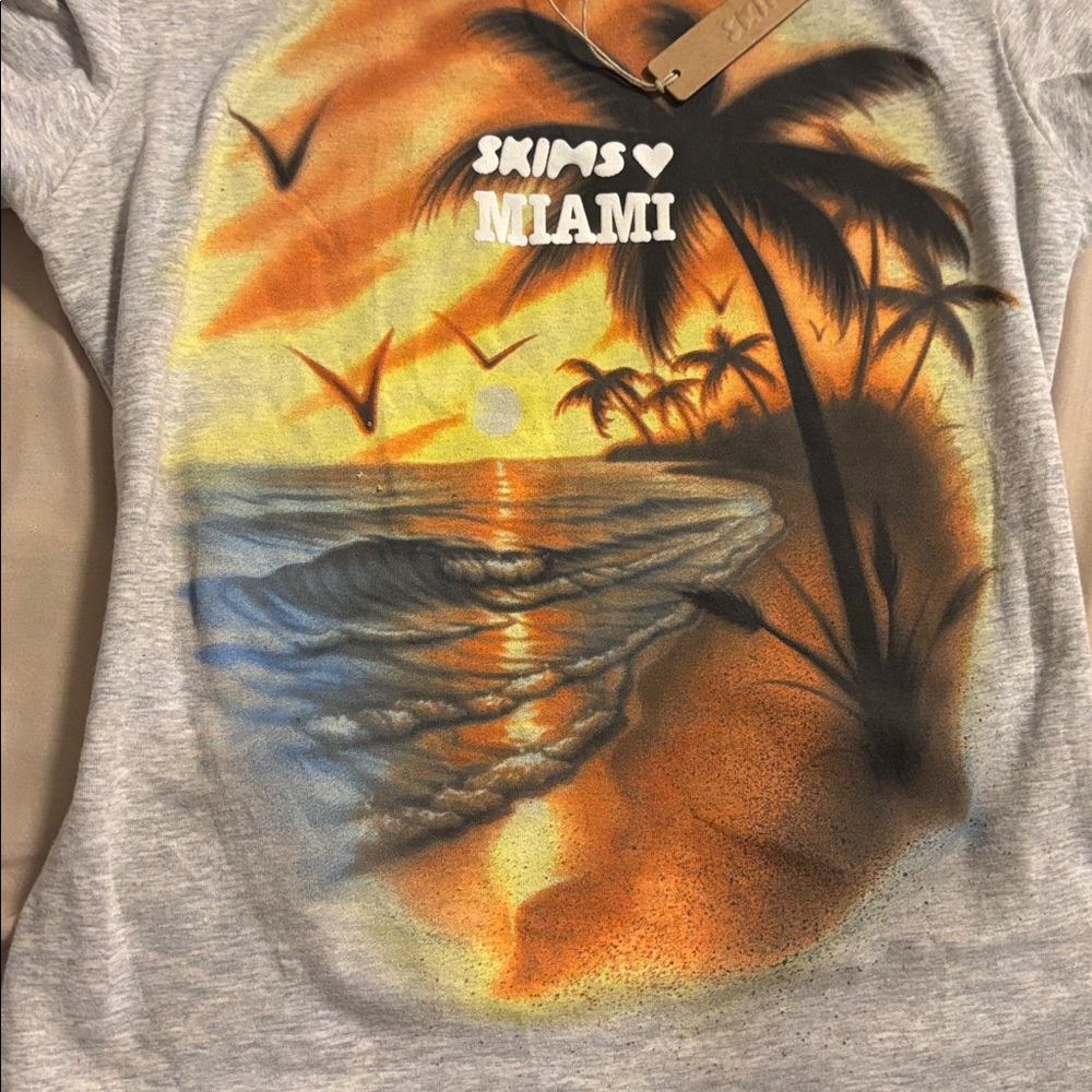 Skims Miami Beach Graphic T-Shirt - Picture 3 of 6